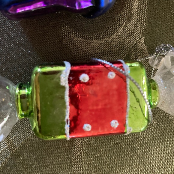 Vintage glass ornaments - Picture 3 of 3